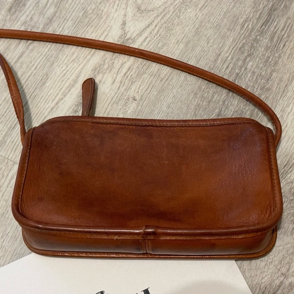 VINTAGE COACH British Tan Leather Zippered Crossbody Bag - EUC RARE - Picture 12 of 16